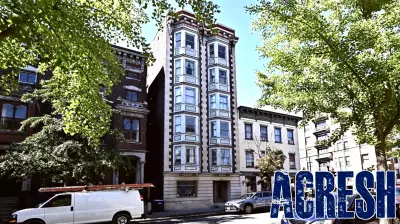 Albany Center Square Apartment Building Changes Hands for $1.55 Million